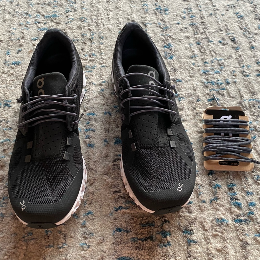 On Women's Cloud 5 Low Top Sneakers